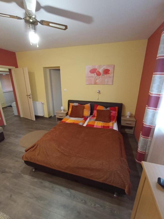 Borostyan Apartmanhaz Mórahalom Eksteriør bilde